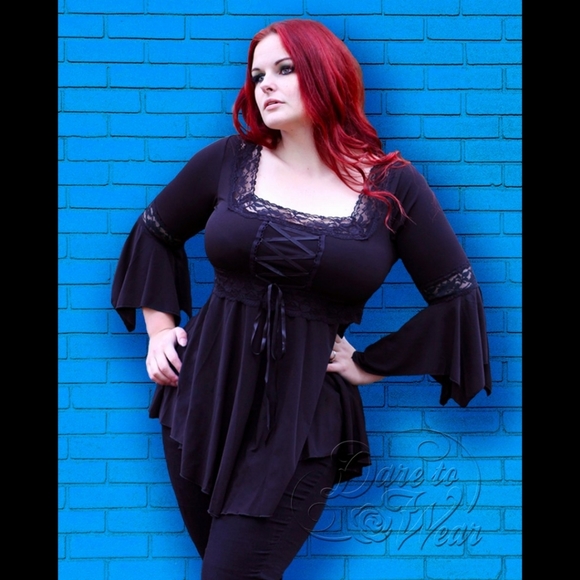 Dare to Wear Renaissance Top with Pink Lace 1X - Picture 6 of 8